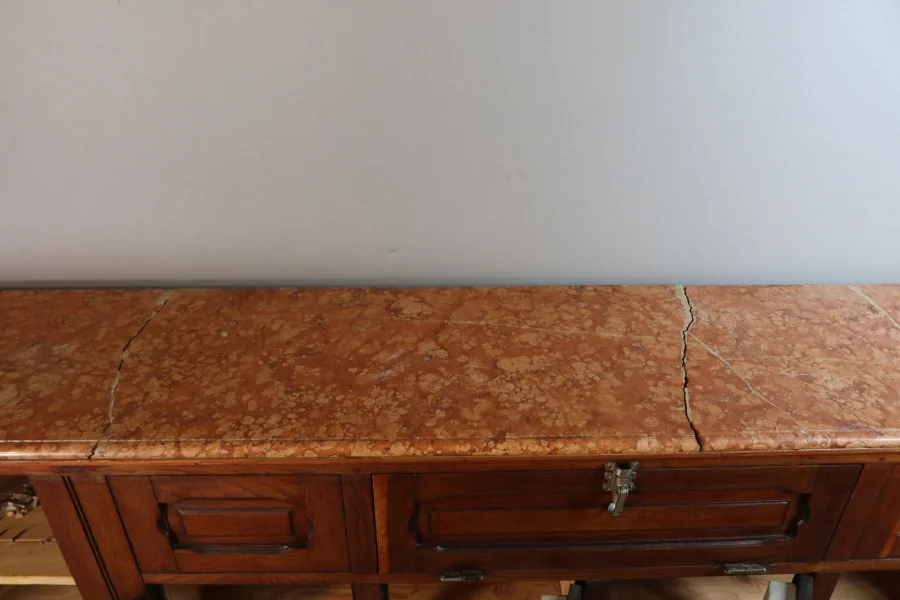 OAK BAR COUNTER AND BACK