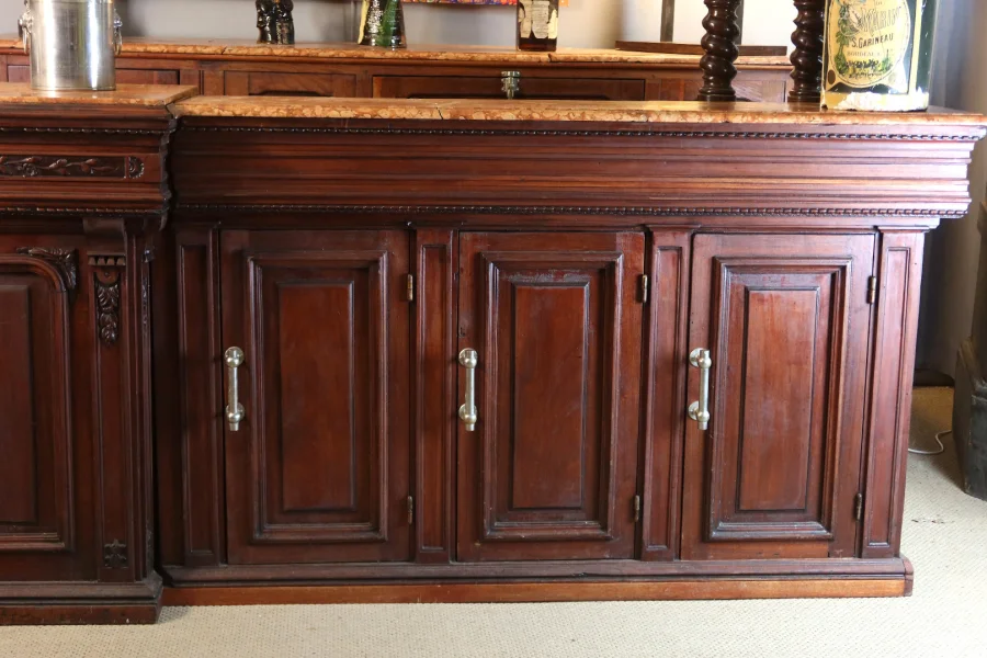 OAK BAR COUNTER AND BACK