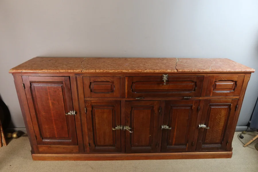 OAK BAR COUNTER AND BACK