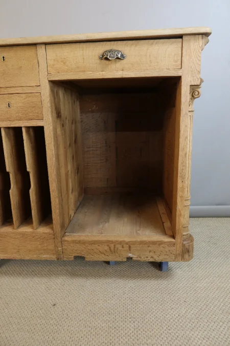Meuble comptoir en chêne