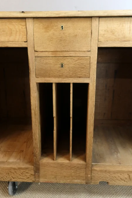 Meuble comptoir en chêne