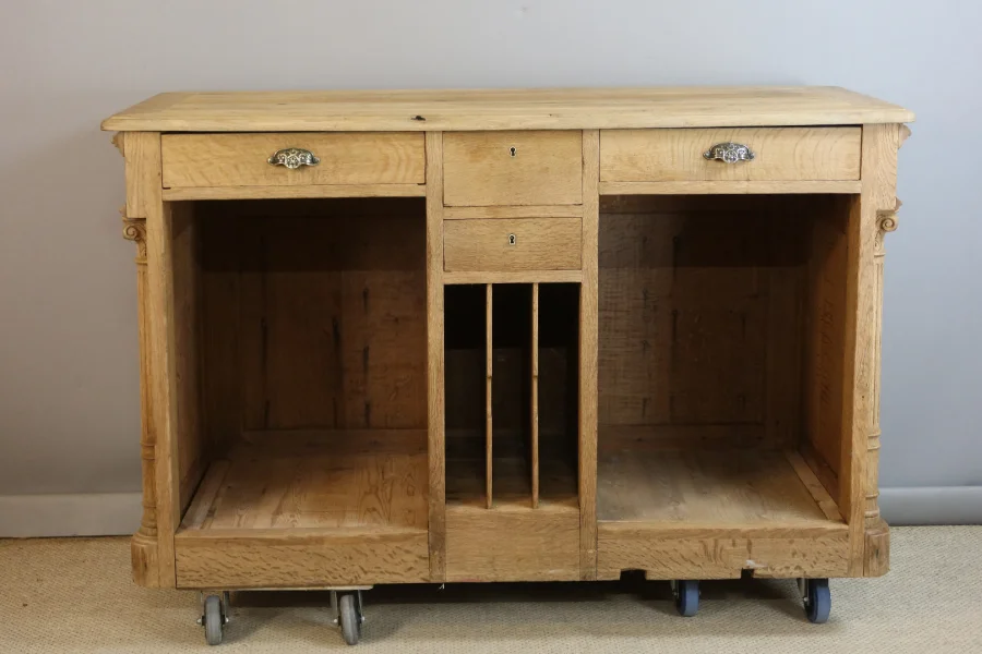 Meuble comptoir en chêne