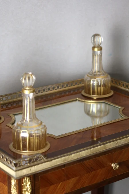 Table de salon et son orfèvrerie Boin-Taburet