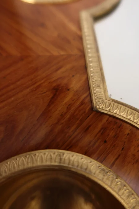 Table de salon et son orfèvrerie Boin-Taburet