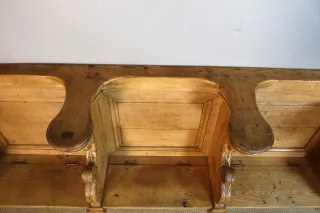 Stalles en chene sculpté