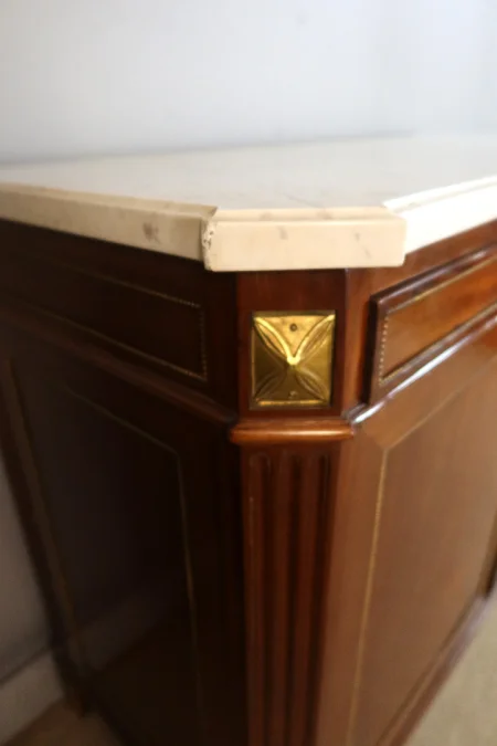 Буфет в стиле Людовика XVI