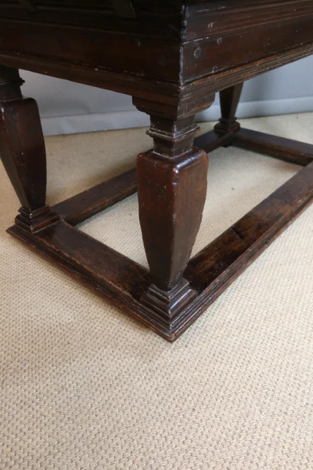 Table à allonges style Renaissance XIXème