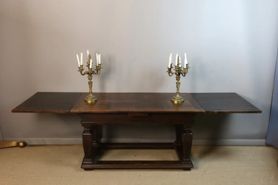 Table à allonges style Renaissance XIXème