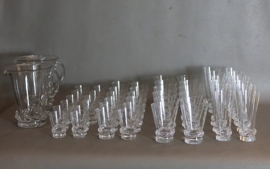 Service de verres cristal de la Maison Daum 50 pièces
