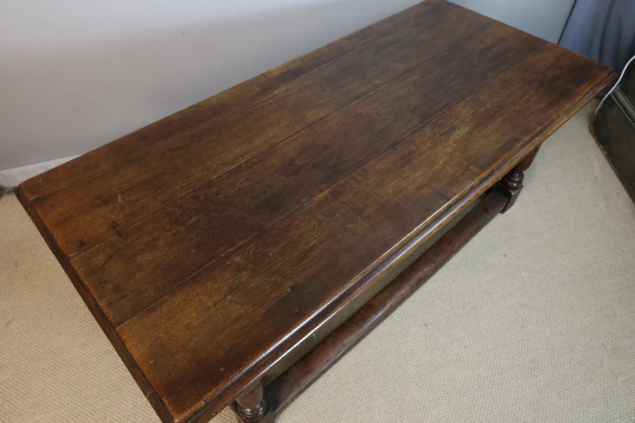 Table style Renaissance XIXème siècle