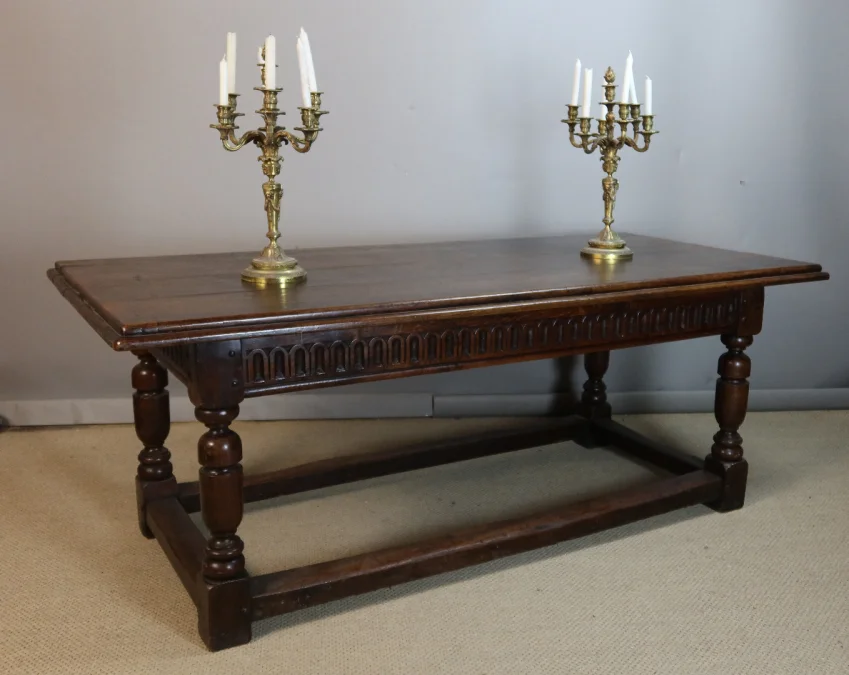 Table style Renaissance XIXème siècle