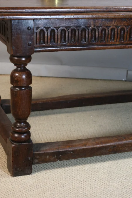 Table style Renaissance XIXème siècle