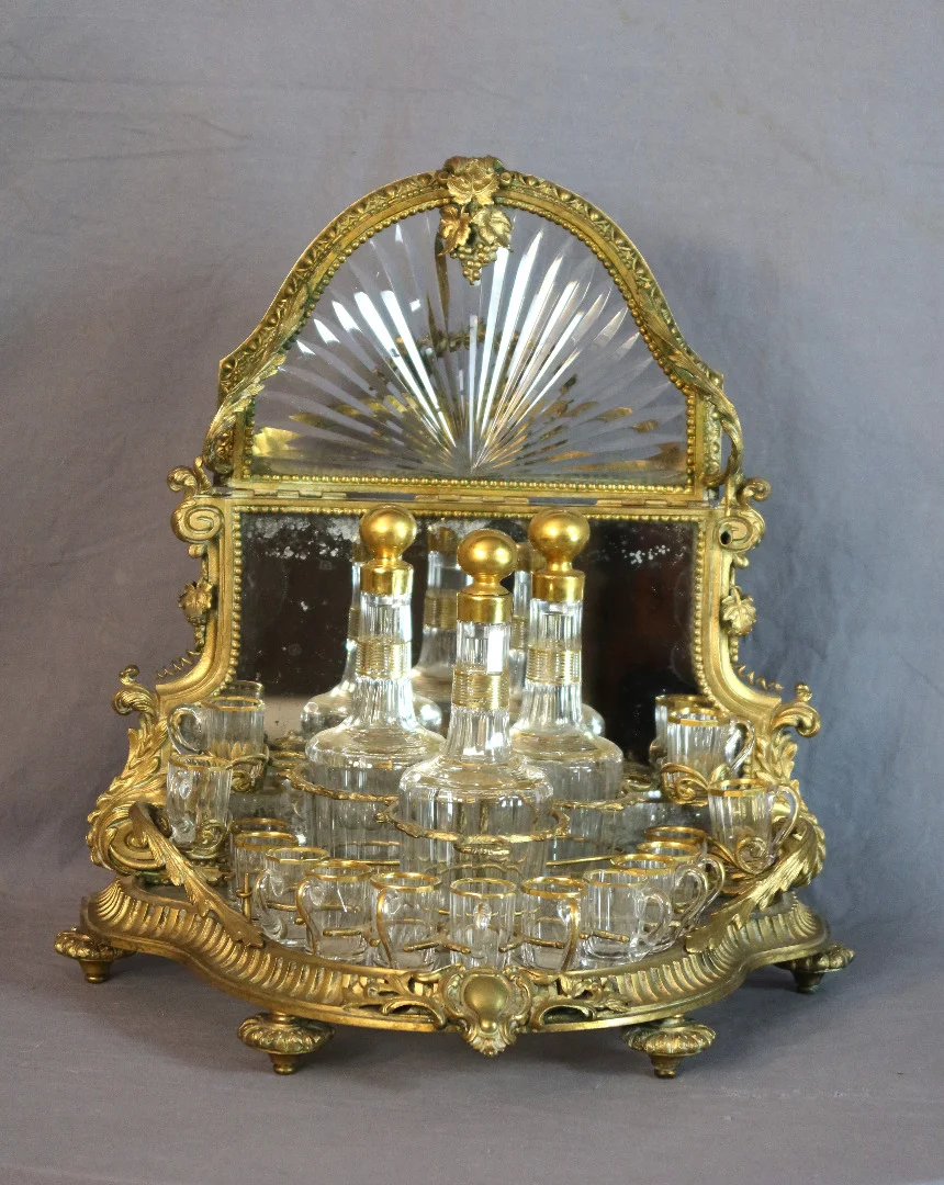 NINETEENTH CENTURY  DECANTER BOX