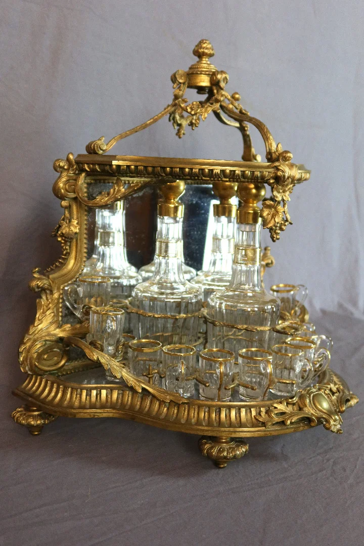 NINETEENTH CENTURY  DECANTER BOX
