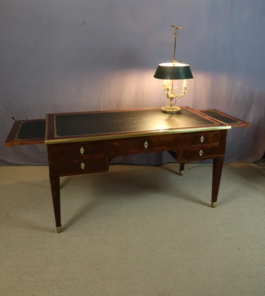 Schreibtisch im Stil eines französischen Direktoriums
