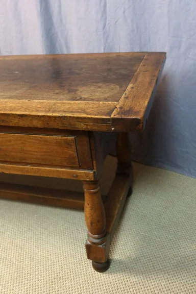 Grote 18e-eeuwse serveertafel — Zeer goede staat