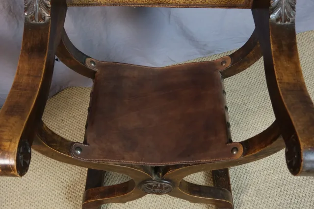 FAUTEUILS CURULE XIX SIECLE — Bon état