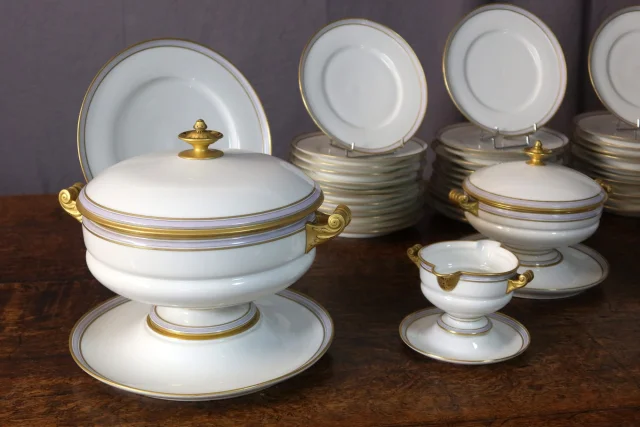 Service de table en porcelaine XIX 112 pièces signées Hache Pépin-Lehalleur — Very good condition