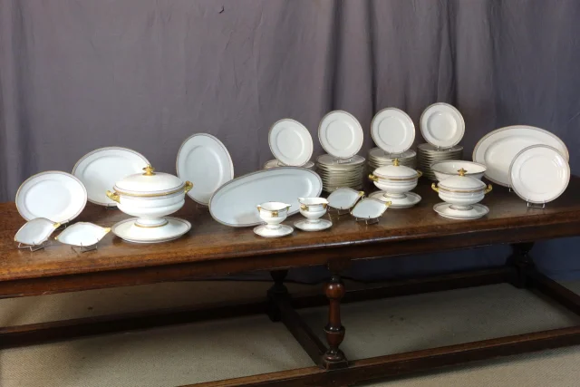 Service de table en porcelaine XIX 112 pièces signées Hache Pépin-Lehalleur — Very good condition