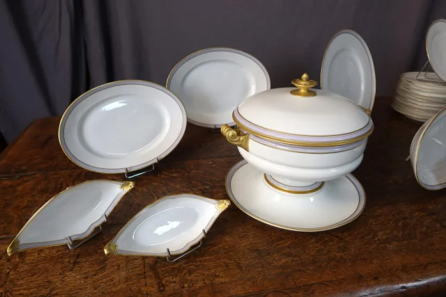 Service de table en porcelaine XIX 112 pièces signées Hache Pépin-Lehalleur — Very good condition