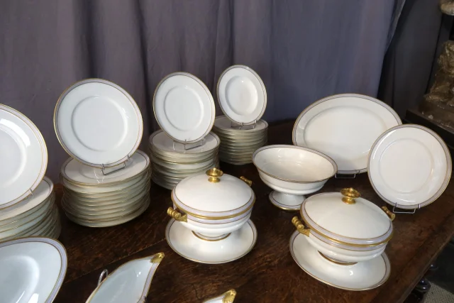 Service de table en porcelaine XIX 112 pièces signées Hache Pépin-Lehalleur — Very good condition