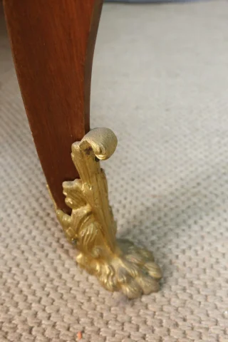 Grand bureau style Louis XV — Très bon état