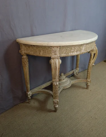 Painted console table — Good condition