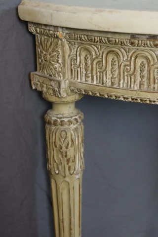 Painted console table — Good condition