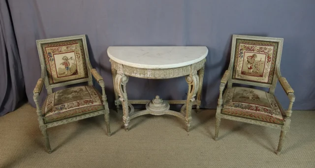 Painted console table — Good condition