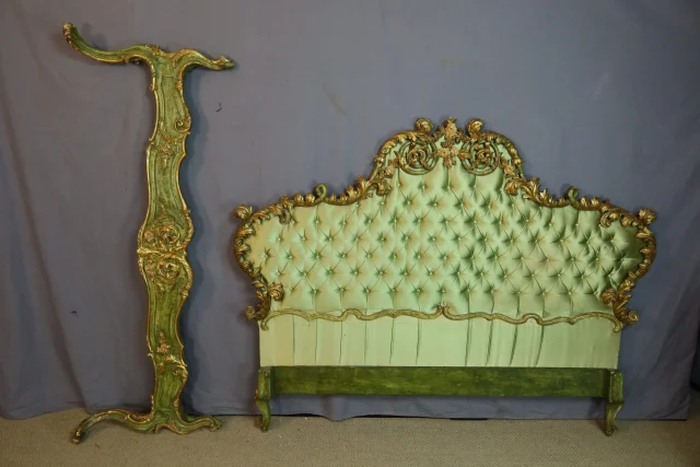 Rocaille Bed XX — Redelijke staat