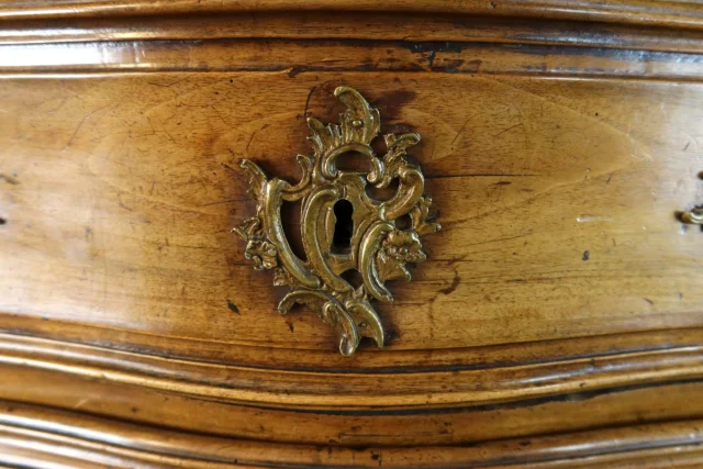 18th-Century Lyonnaise Chest of Drawers — Very good condition
