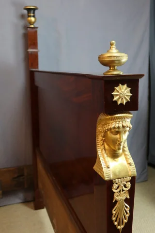 Cama de época Imperio — Restauré