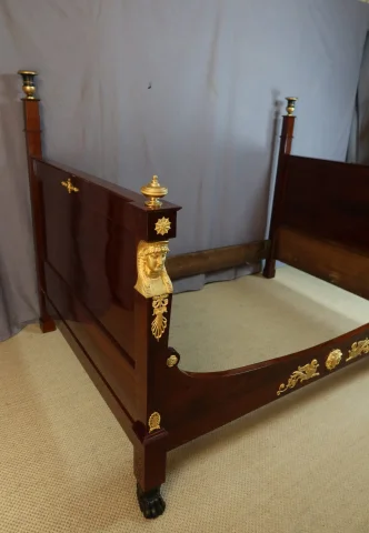 Cama de época Imperio — Restauré
