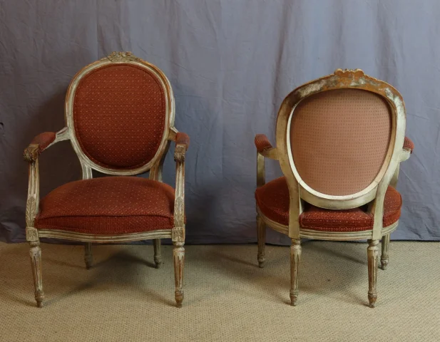Set van Zeven Louis XVI Fauteuils — Redelijke staat