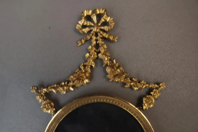 Marco para foto en bronce dorado, época Napoléon III — Excelente estado