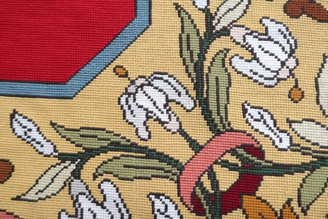 PETIT-POINT-TEPPICH — Sehr guter Zustand