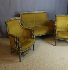 SALON EN BOIS PEINT