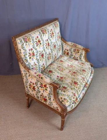 Großer Fauteuil oder Marquise — Restaurierungsbedürftig