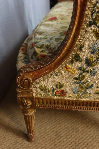 Großer Fauteuil oder Marquise — Restaurierungsbedürftig