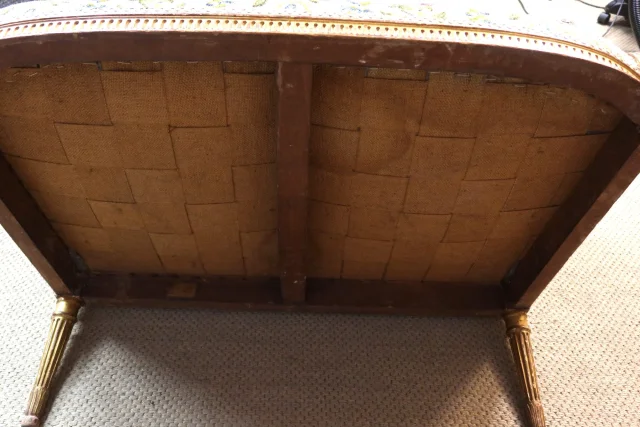 Großer Fauteuil oder Marquise — Restaurierungsbedürftig
