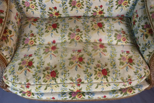 Großer Fauteuil oder Marquise — Restaurierungsbedürftig