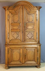 18th-century two-part buffet