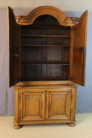 Buffet a due corpi, XVIII secolo — Ottimo stato