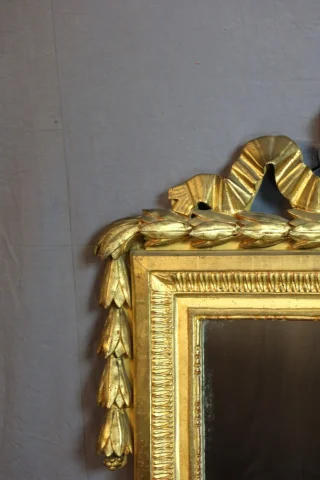 Grande specchio in legno dorato Luigi XVI — Ottimo stato
