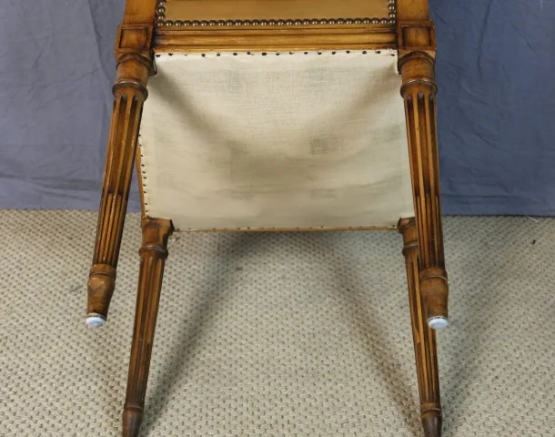 Satz von sechs Louis-XVI-Stühlen