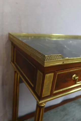 Louis-XVI-Konsole aus Mahagoni, spätes 18. Jahrhundert — Sehr guter Zustand