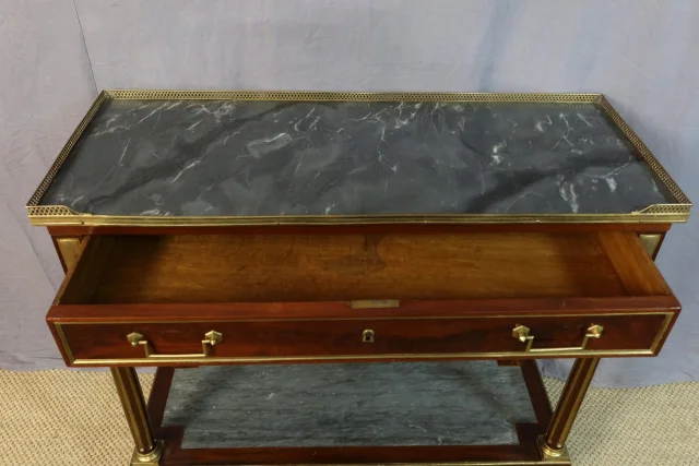 Louis-XVI-Konsole aus Mahagoni, spätes 18. Jahrhundert — Sehr guter Zustand