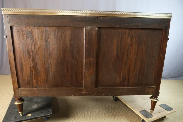 Louis-XVI-Kommode, spätes 18. Jahrhundert — Restauré
