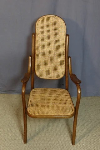 Gevlochten fauteuil in de geest van Thonet