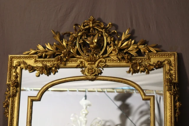 Grote Napoléon III spiegel in verguld hout — Goede staat